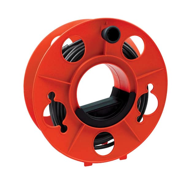HDX 30 ft. 16/3 Heavy-Duty Retractable Extension Cord Reel with 3-Outlets  YLCR-7 - The Home Depot