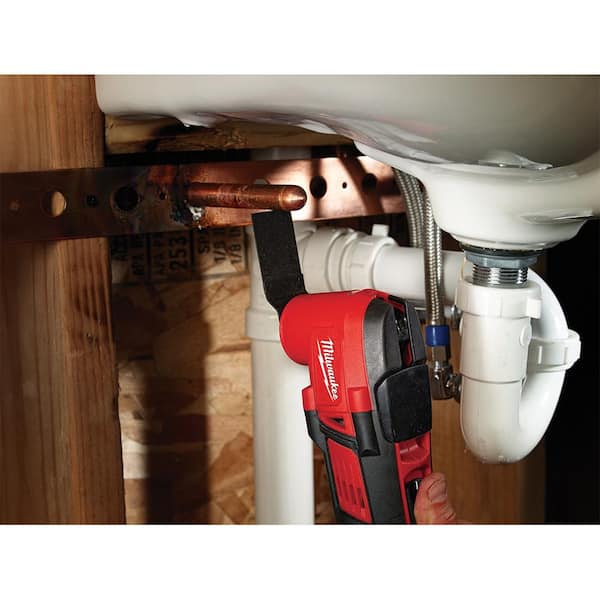 Milwaukee - M18 18V Lithium-Ion Cordless Oscillating Multi-Tool Kit with one 1.5 Ah Battery & Charger