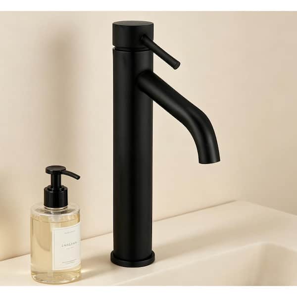 Modern Luxurious Single Handle Single Hole Bathroom Sink Faucet Bathroom Faucet with Handle in Matte Black