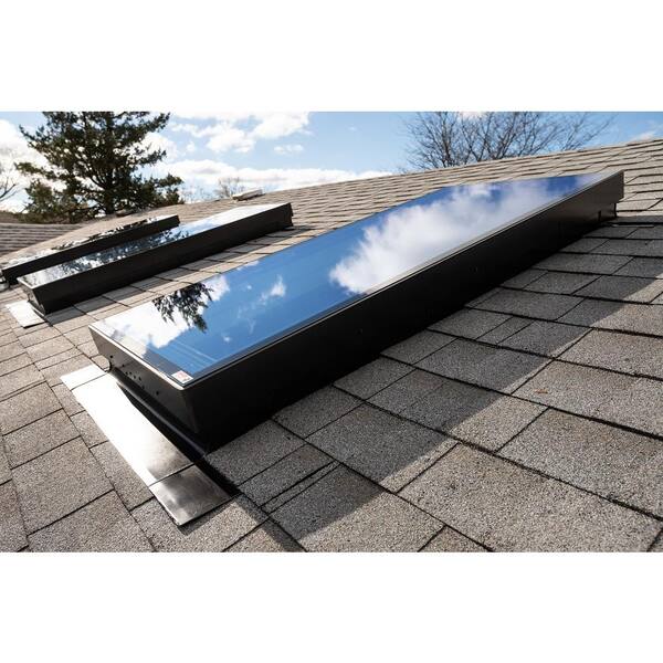 Fakro PDX 21 in. x 37-7/8 in. Fixed Deck Mounted Skylight with