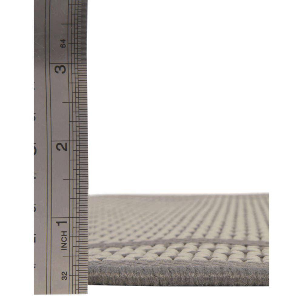 Reversible Easy-Care Gray Synthetic Outdoor Rug 7' x 10'