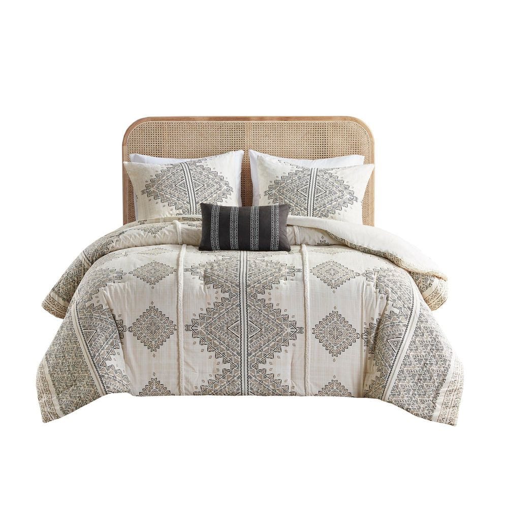 Ivory Microfiber Full Nordic Bedspread Set with Shearling