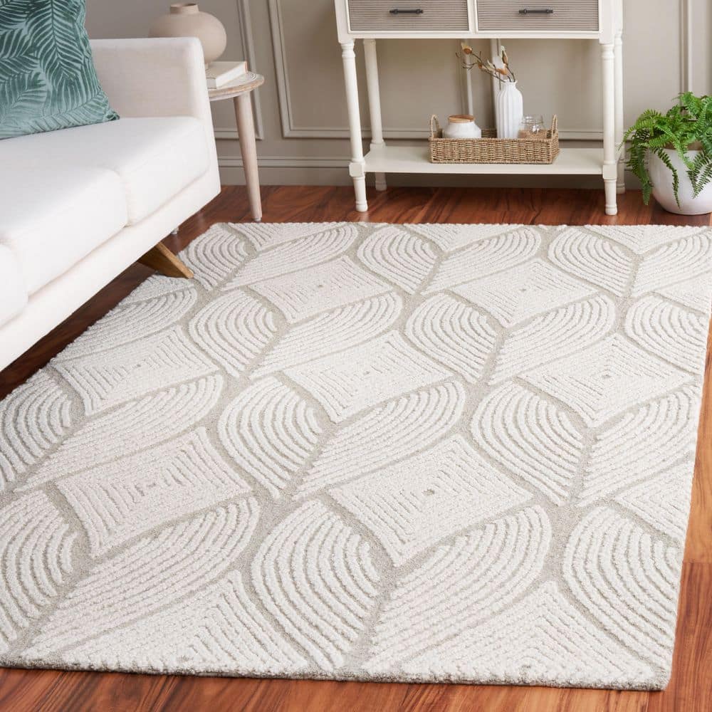 Metro 5 ft. x 8 ft. Beige/Gray Diamond Chevron Area Rug price history on PriceWatchPro