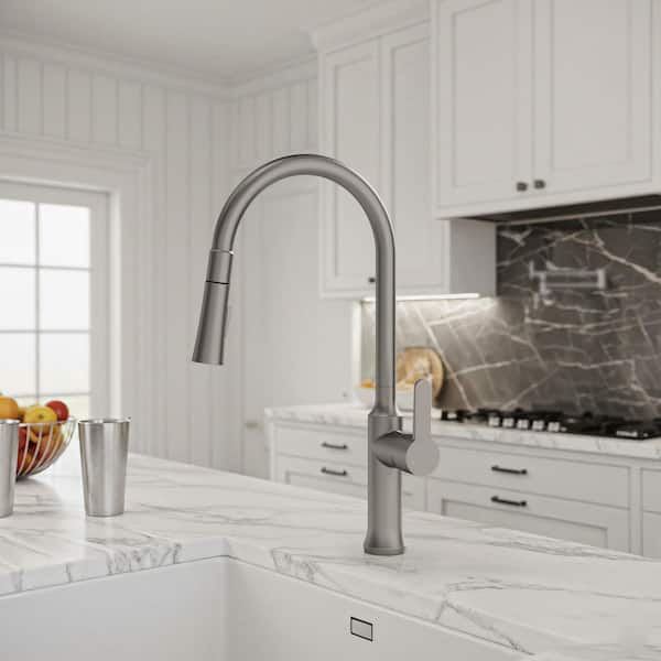 18.6 in. H Single Handle Pull Down Sprayer Kitchen Faucet in Brushed Nickel