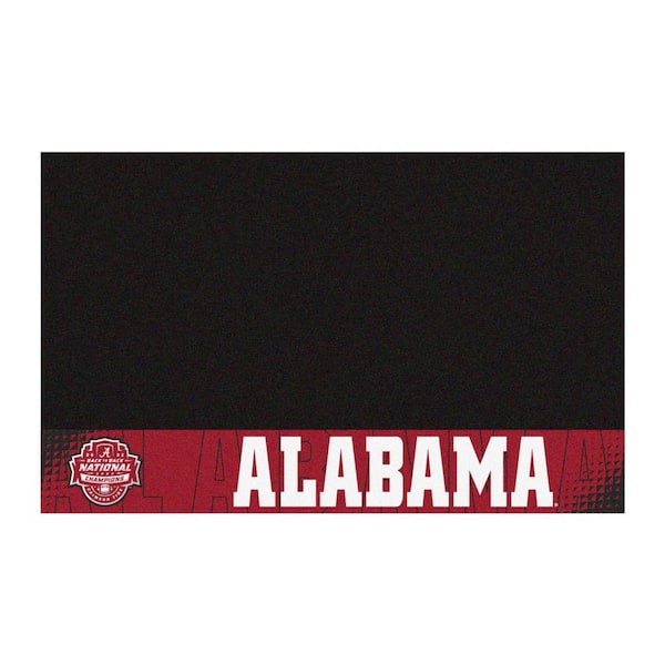 FANMATS 42 in. Alabama Crimson Tide 2021-22 National Champions Vinyl Grill Mat