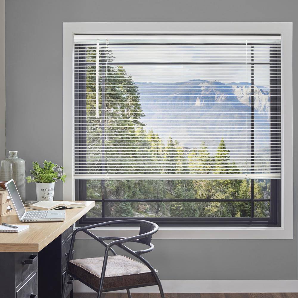 https://images.thdstatic.com/productImages/249c22e2-9aea-454e-a663-2227ff0e8c18/svn/white-commercial-grade-chicology-vinyl-mini-blinds-vnbgw3248-4f_1000.jpg