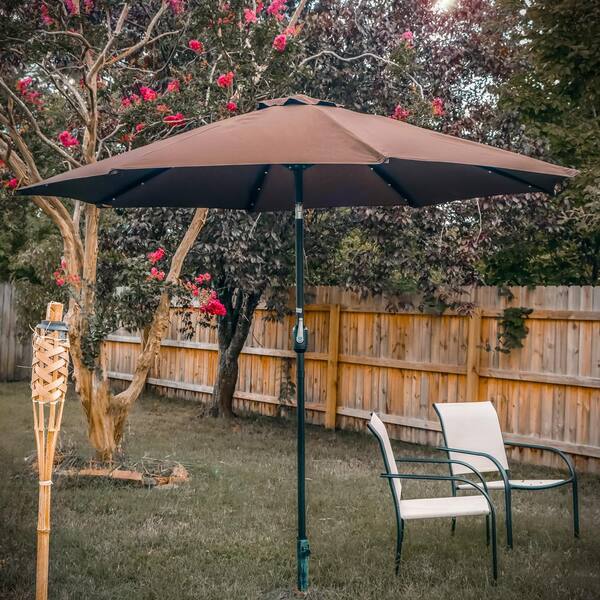 9-foot deluxe solar powered led lighted patio umbrella Trademark Innovations Deluxe Solar Powered LED Lighted Patio Umbrella