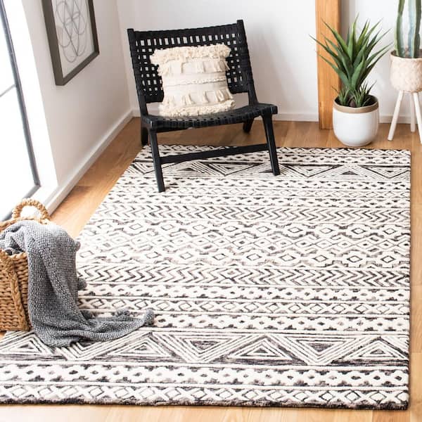 Abstract Ivory/Gray 9 ft. x 12 ft. Aztec Chevron Area Rug