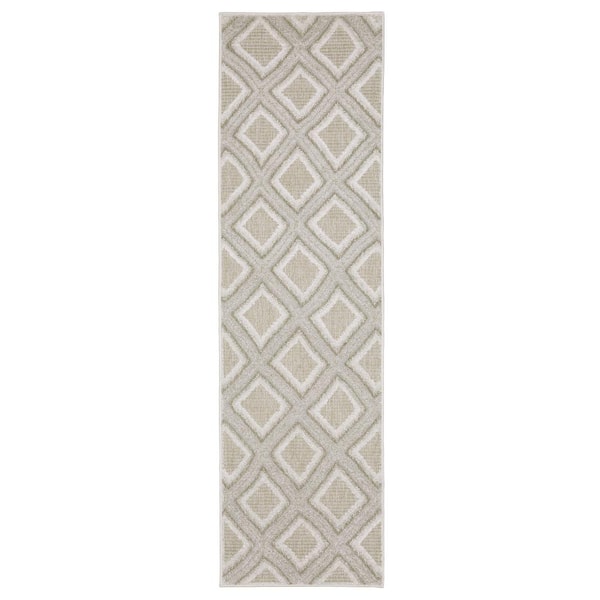 AVERLEY HOME Tudor Gray/Beige 2 ft. x 8 ft. Textured Geometric Diamonds Polypropylene Mixed Pile Indoor Runner Area Rug