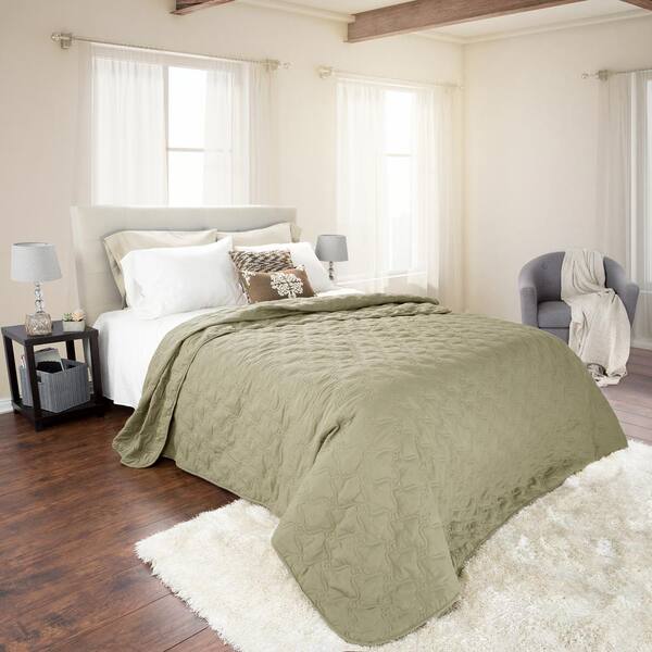 Lavish Home Classic Green Polyester Twin Quilt