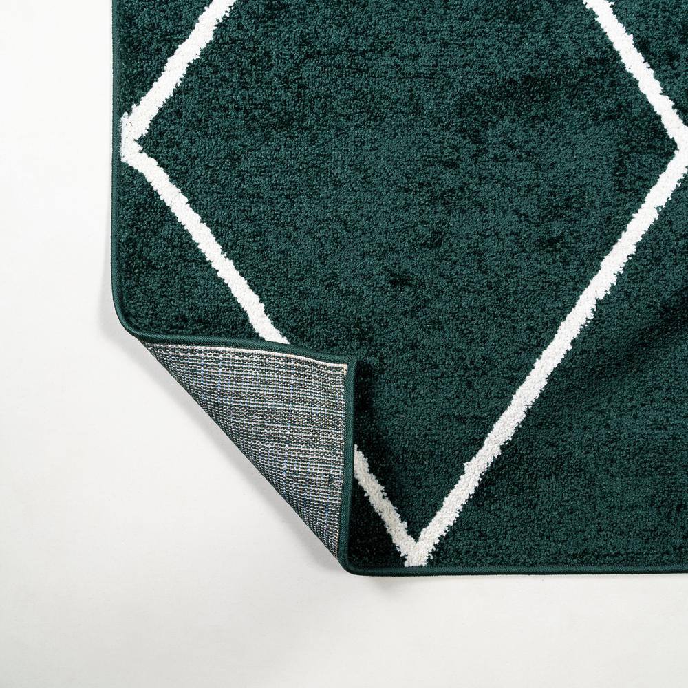 Cole Green and White Diamond Trellis Round Area Rug