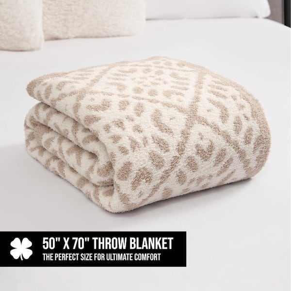 Fluffy Plush Throw Blanket / Beige, Best Stylish Bedding