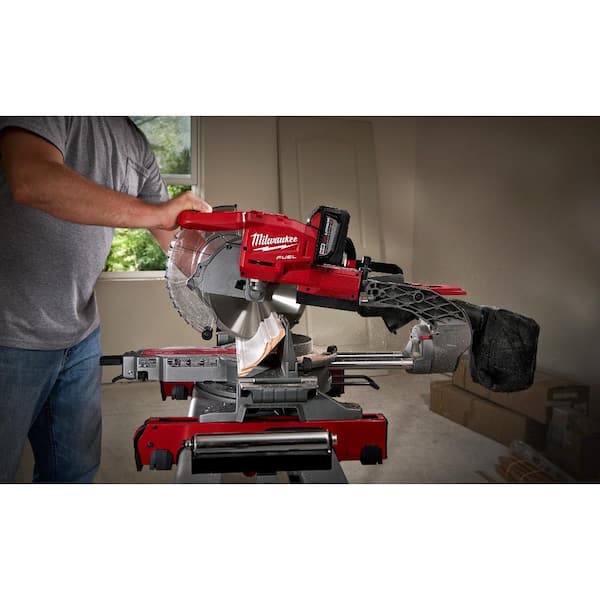 Milwaukee - M18 FUEL 18V Lithium-Ion Brushless Cordless 10 in. Dual Bevel Sliding Compound Miter Saw Kit W/(1) 9.0Ah Battery