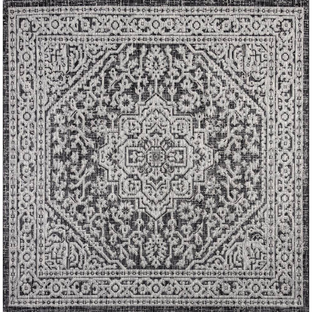 Sinjuri Medallion 5' Square Gray Synthetic Indoor/Outdoor Rug