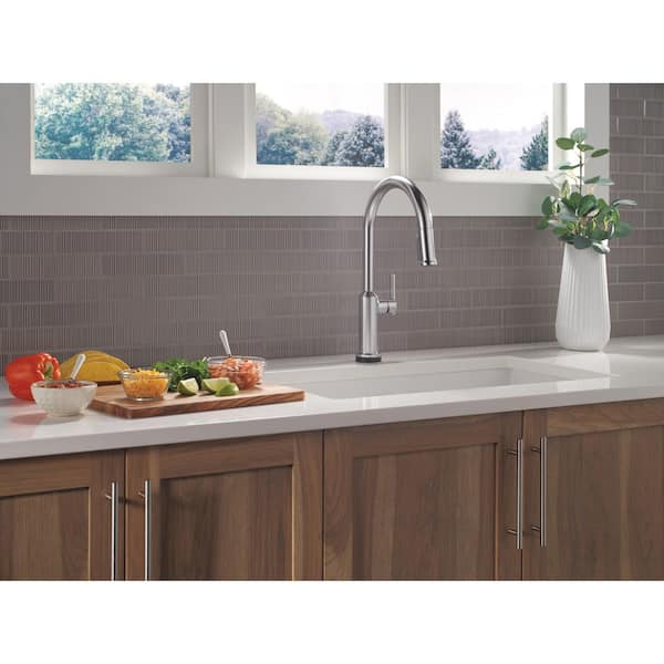Delta Cordova Touch2O Touchless Arctic Stainless 17.63 in. H Pull
