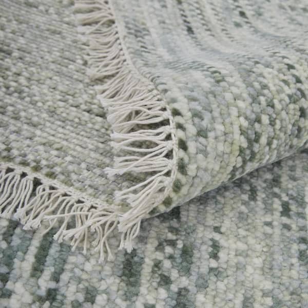 2 ft. x 3 ft. Ivory and Green Wool Hand Knotted Area Rug With Fringe