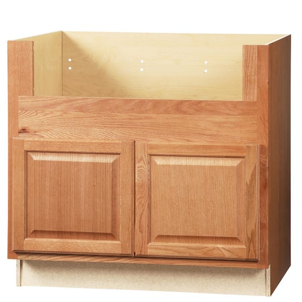 Medium Oak Hampton Bay Assembled Kitchen Cabinets Ksbd36 Mo 64 600 