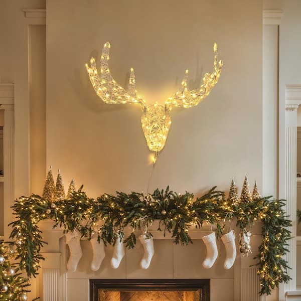 LuxenHome 21 in. Lighted Moose Head Christmas Decoration with