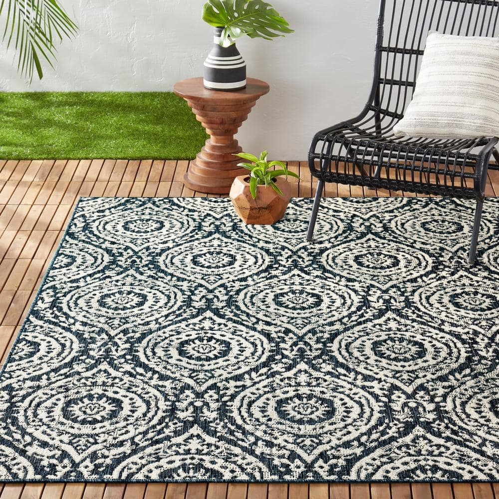 Navy Blue and Ivory Synthetic Moroccan Damask Area Rug