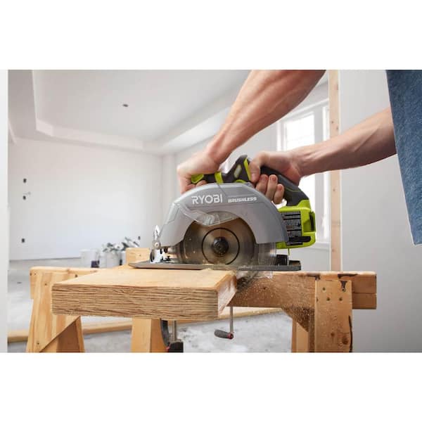 RYOBI - ONE+ 18V Brushless Cordless 7-1/4 in. Circular Saw (Tool Only)