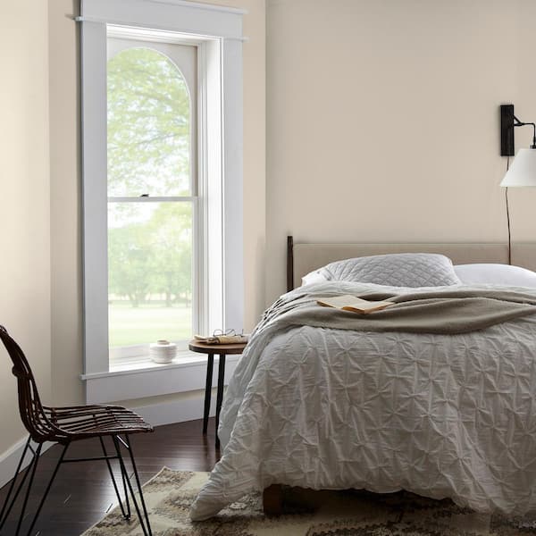 BEHR PREMIUM 12 oz. #SP-104 Linen White Matte Interior/Exterior