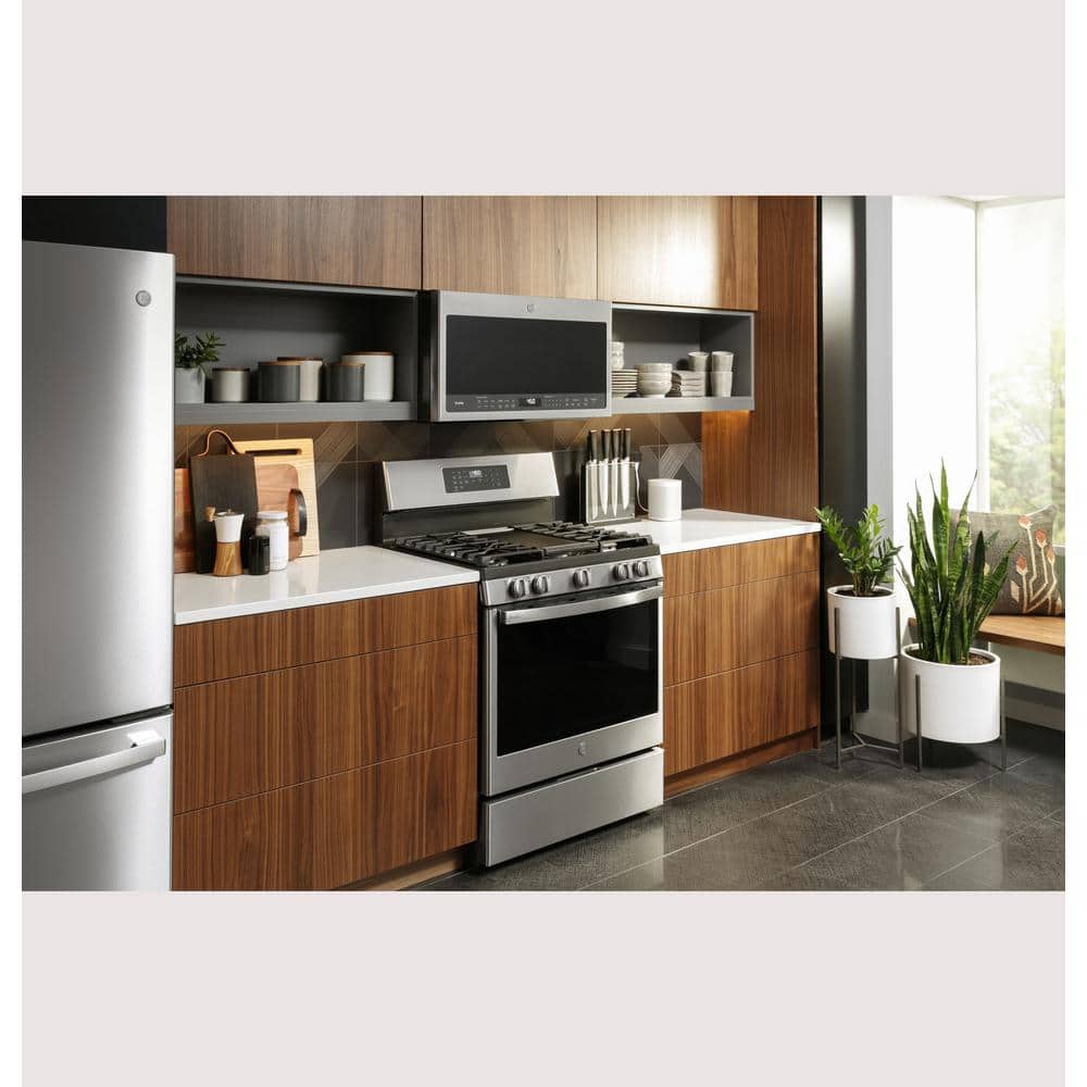 GE Profile 30" Stainless Steel Smart Gas Range with Griddle
