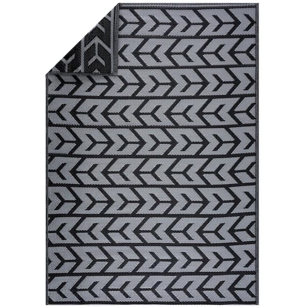 PLAYA RUG Amsterdam Design 5 ft. x 7 ft. Size Black & Gray 100% Eco-friendly Lightweight Plastic Indoor/Outdoor Area Rug