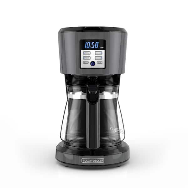https://images.thdstatic.com/productImages/257872a1-29be-46cf-8d8f-8d2bb8e24aa8/svn/black-stainless-black-decker-drip-coffee-makers-cm1331bs-76_600.jpg