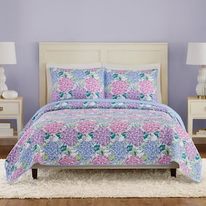 Happy Hydrangea 3-Piece Pink Brushed Polyester King Quilt Set