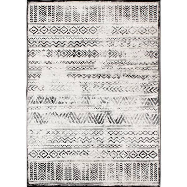 World Rug Gallery Black 5 ft. x 7 ft. Distressed Geometric Bohemian