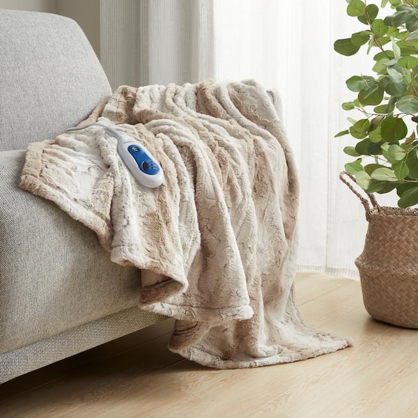 Beautyrest Marselle Sand 50 in. x 70 in. Oversized Faux Fur Heated Throw