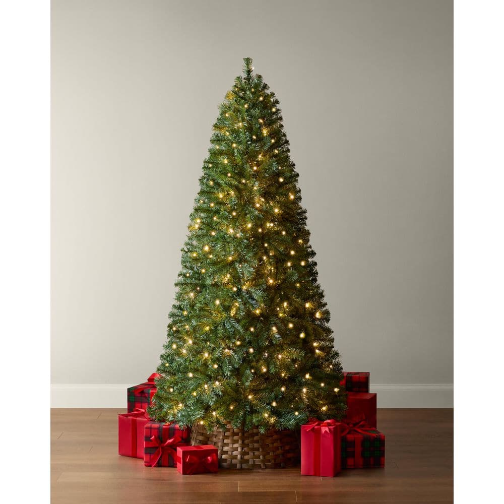 6.5 ft Festive Pine LED Pre-Lit Artificial Christmas Tree T7 price history on PriceWatchPro