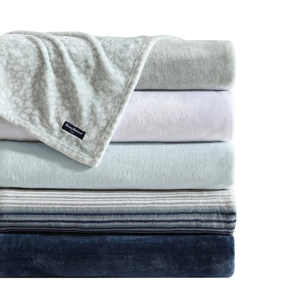 Boll & Branch's Reversible Waffle Towels Are 20% Off This Week