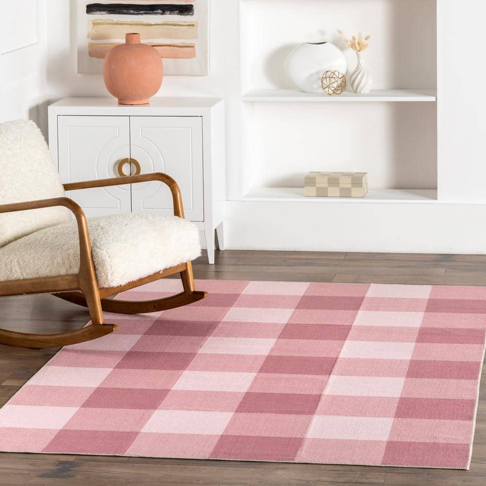 https://images.thdstatic.com/productImages/25cb2dd5-8f2d-558b-a377-7307b6448aa0/svn/pink-nuloom-area-rugs-birv22c-8010-64_1000.jpg