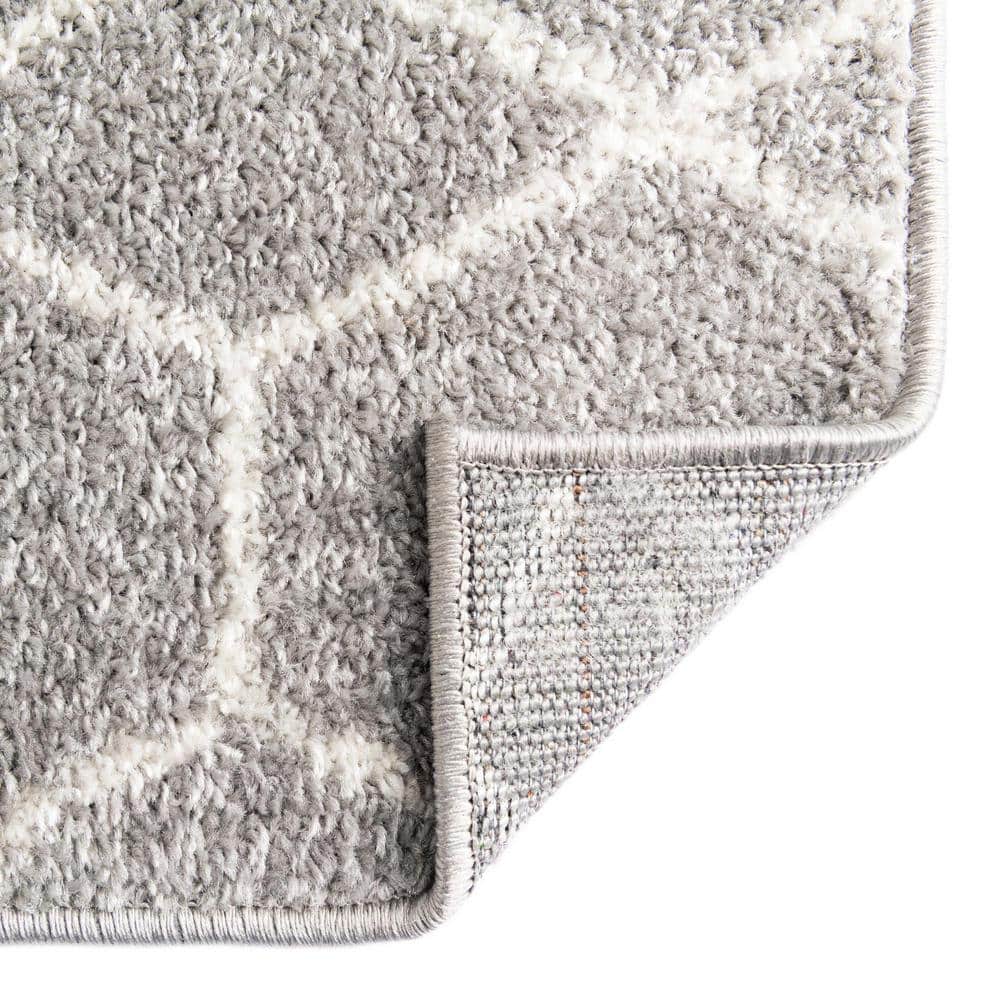 Light Gray Trellis Square Rug with Easy Care Synthetic Material