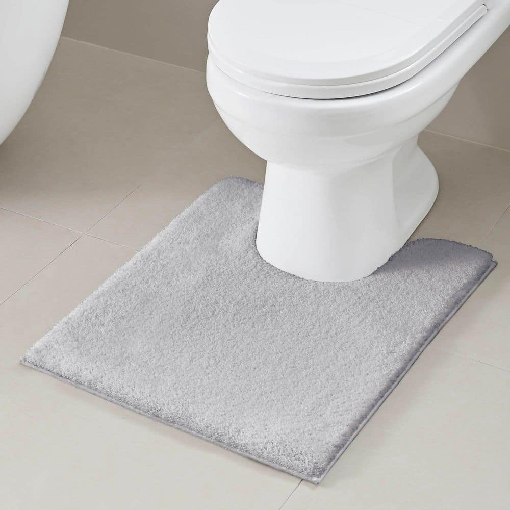 MADISON PARK Signature Marshmallow Grey 20 in. x 24 in. Contour