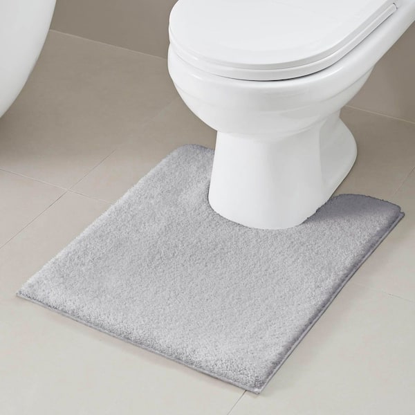 MADISON PARK Signature Marshmallow Grey 20 in. x 24 in. Contour Bath Mat
