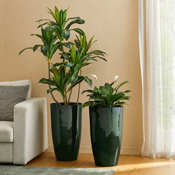 23.5 in. H Oversized Gradient Green Faux Ceramic Tall Plastic Planter(Set of 2)