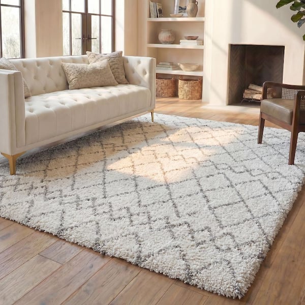 Berber Shag 3 ft. x 3 ft. Square Cream/Light Gray Ikat Diamonds Area Rug