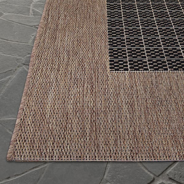 8-ft x 10-ft Black-Brown Solid Indoor/Outdoor Area Rug-Recife Checkered Field