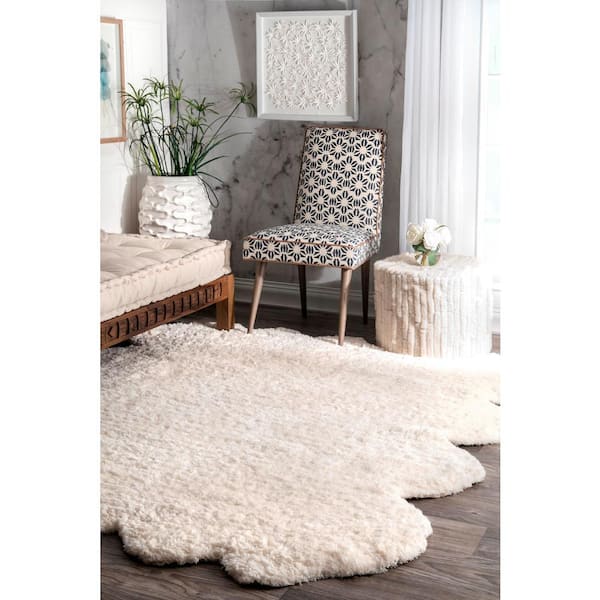 Ivory White Extra Large Sheepskin Rug - Octo (7x6 ft): Sheepskin Town