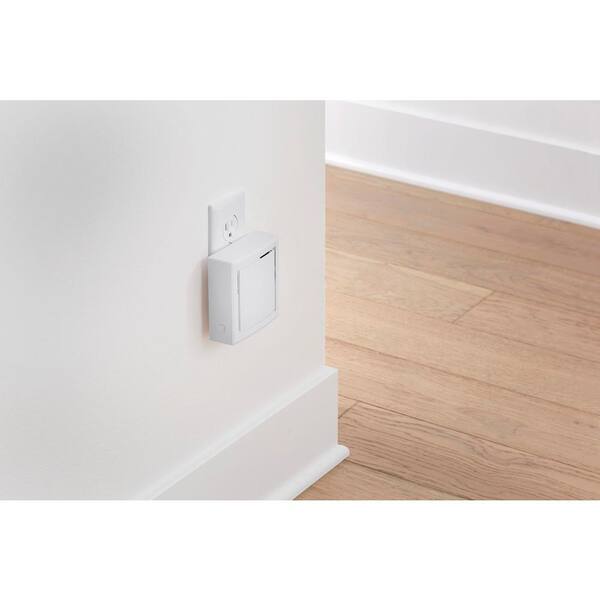 Classic Romantic Defiant Hubspace Wireless Wi-Fi Smart Plug-In Doorbell Kit  with Wireless Push Button, White at