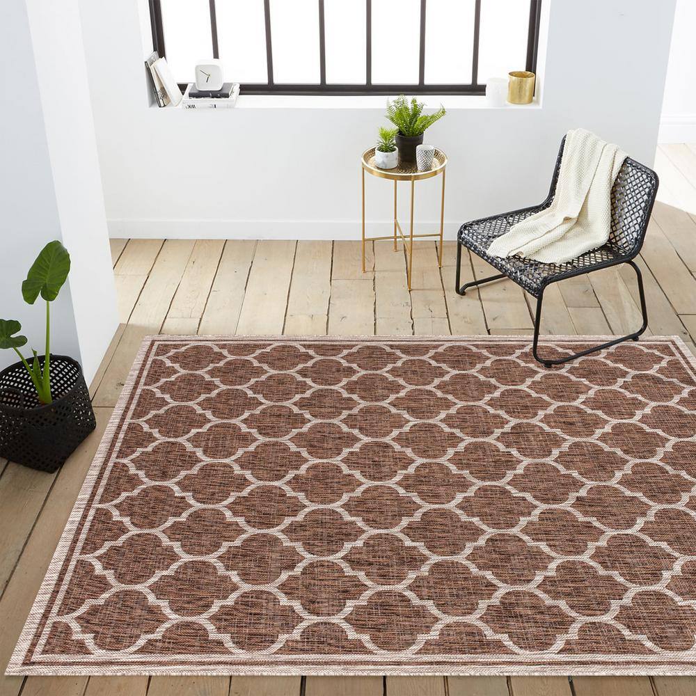 Espresso Taupe Trellis 5' x 8' Synthetic Indoor/Outdoor Rug