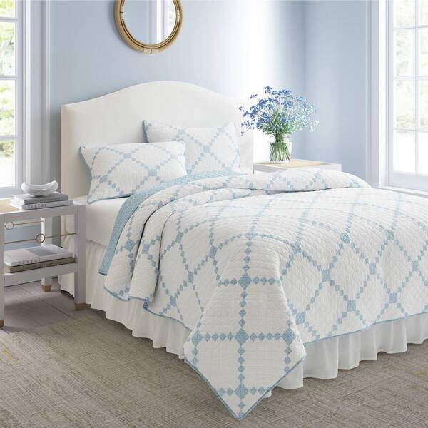 Laura Ashley Melody Patchwork 1-Piece Blue Cotton Twin Quilt ...