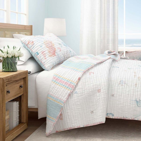 Blue Coastal Coral and Fish 2-Piece Twin / Twin XL Microfiber Quilt Set
