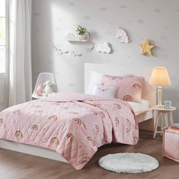 Intelligent Design Kids Mia 3-Piece Pink Twin Polyester Rainbow with Metallic Printed Stars Reversible Coverlet Set