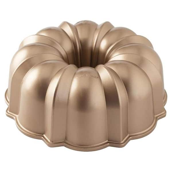 1 Piece Aluminum Round Original Bundt, 12-Cup in Toffee