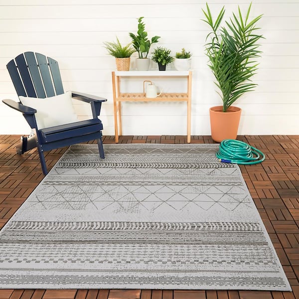 Tribal Lines Gray 5 ft. x 7 ft. Global Indoor/Outdoor Patio Area Rug