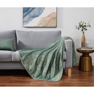 Solid Plush Green Polyester 50 in. x 60 in. Throw Blanket