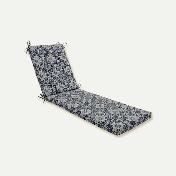 Pillow Perfect 23 x 30 Outdoor Chaise Lounge Cushion in Blue/Tan Woodblock